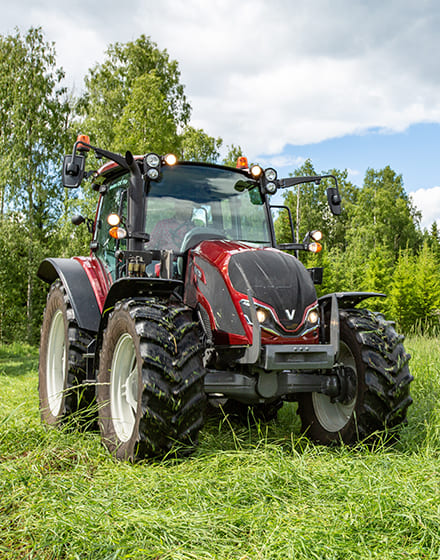 Valtra представил модернизированные модели тракторов серии A5