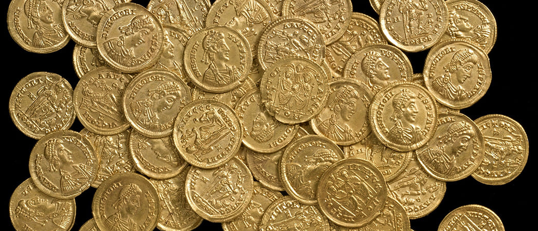 Монеты возрастом 1700 лет