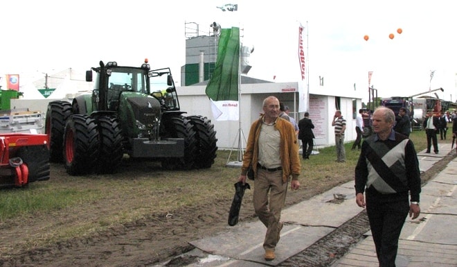 Трактор FENDT на демоплощадке ООО Полымя. Выставка "Белагро 2014"